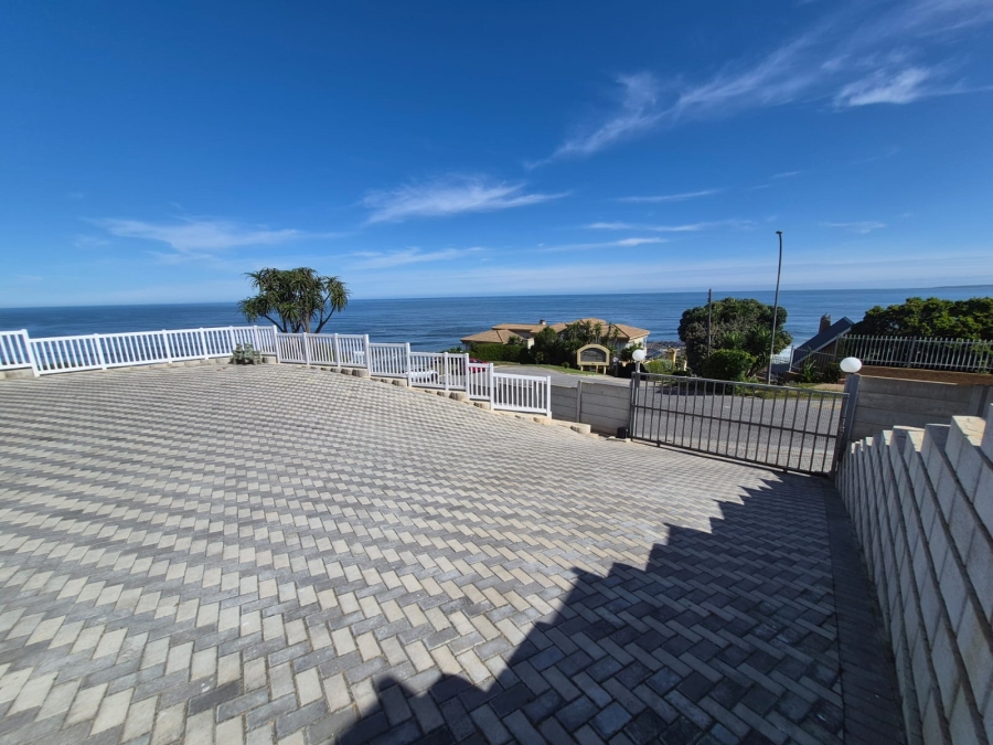 5 Bedroom Property for Sale in Dana Bay Western Cape
